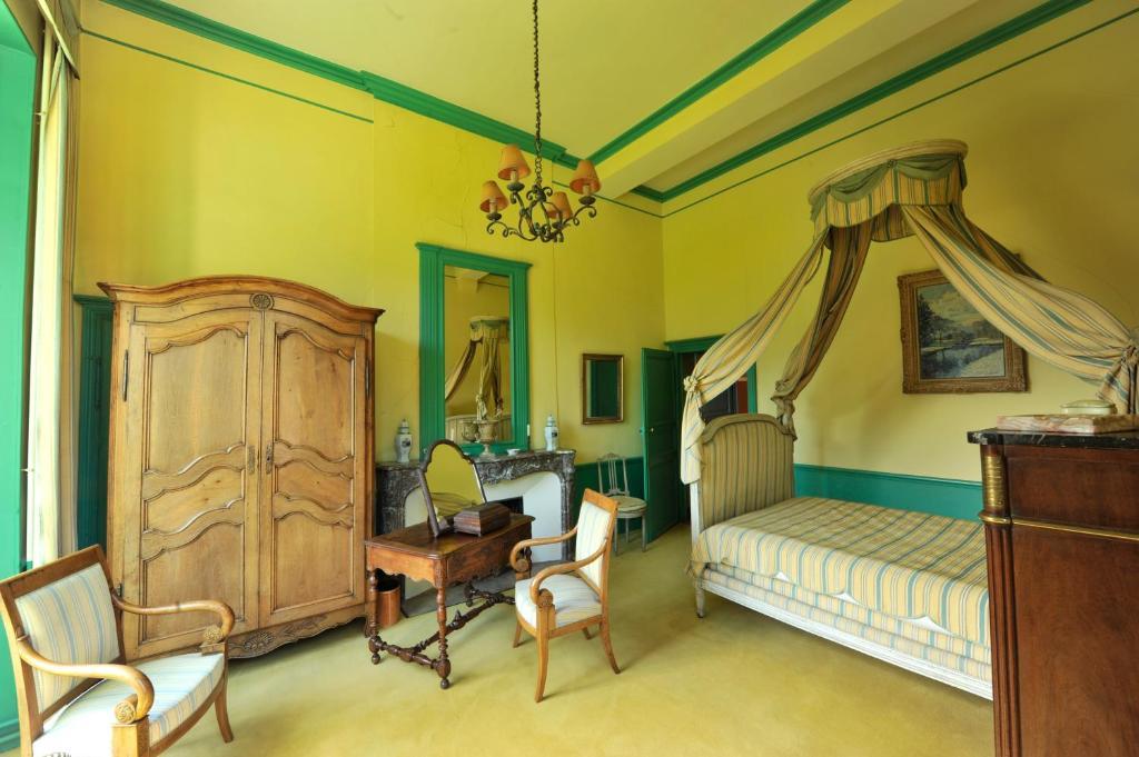 Chateau Du Riau Bed & Breakfast Villeneuve-sur-Allier Ruang foto